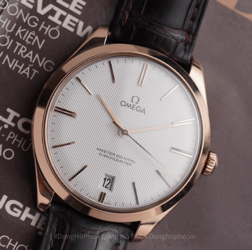 Giá đồng hồ omega de villa